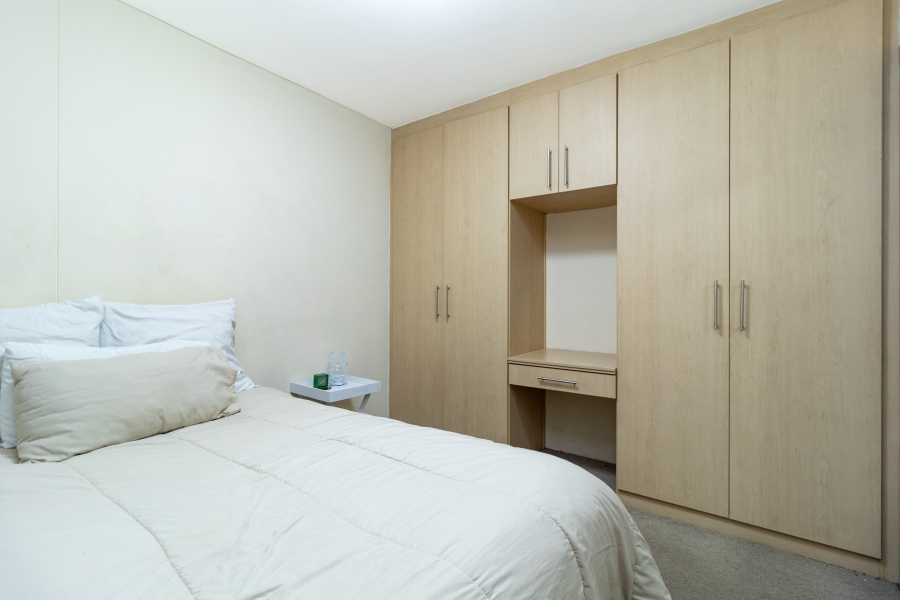 1 Bedroom Property for Sale in Zonnebloem Western Cape